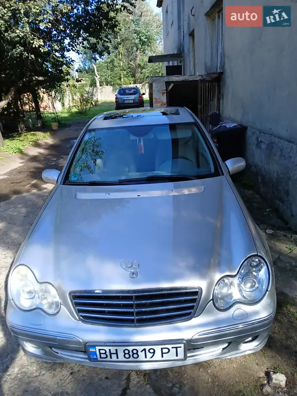 Седан Mercedes-Benz C-Class 2005 в 