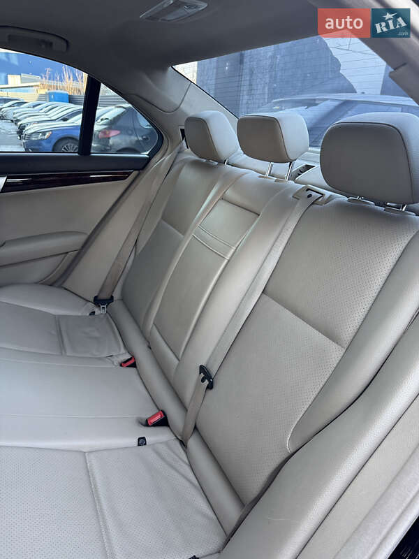 Седан Mercedes-Benz C-Class 2011 в Киеве фото 7 Седан Mercedes-Benz C-Class 2011 в Киеве