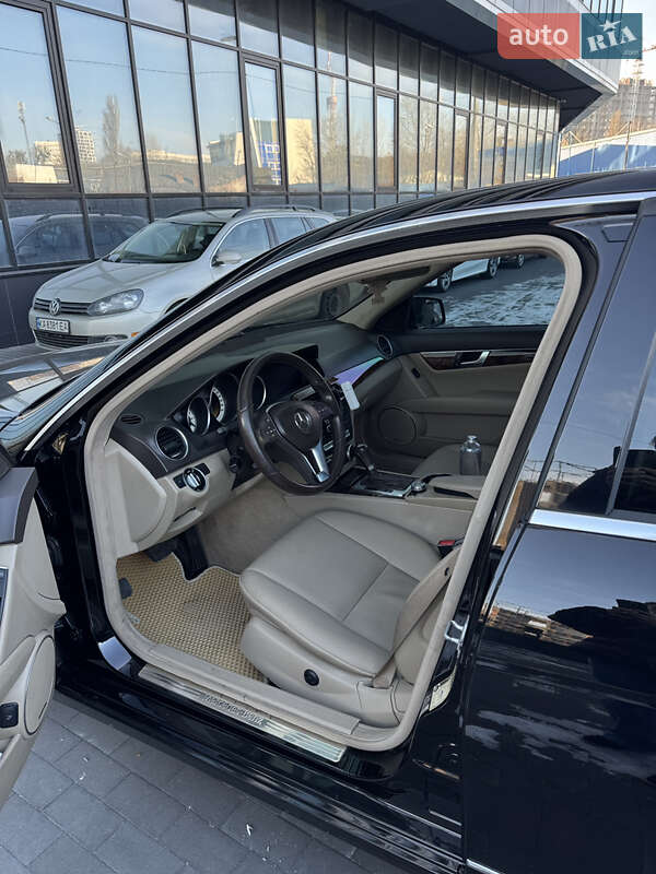 Седан Mercedes-Benz C-Class 2011 в Киеве фото 14 Седан Mercedes-Benz C-Class 2011 в Киеве