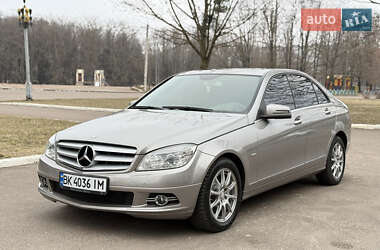 Седан Mercedes-Benz C-Class 2008 в Ровно