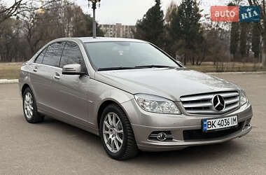 Седан Mercedes-Benz C-Class 2008 в Ровно