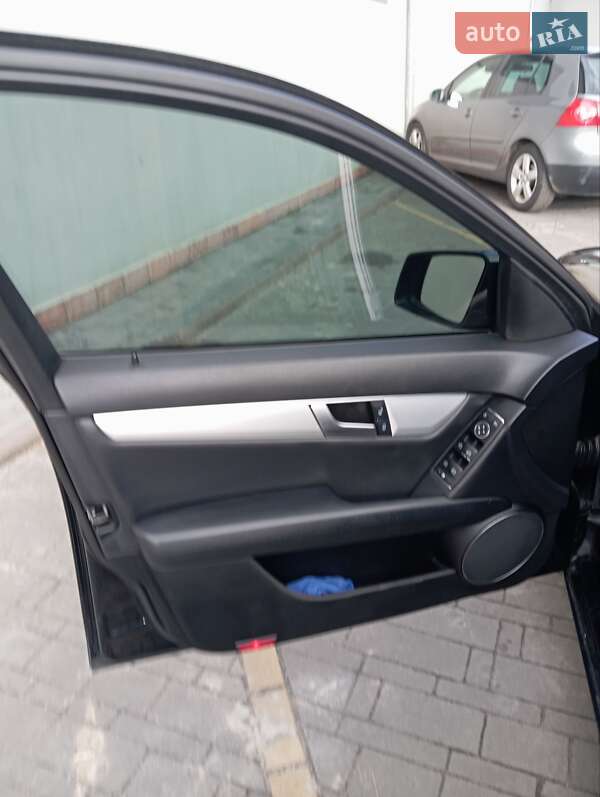 Универсал Mercedes-Benz C-Class 2012 в Стрые фото 5 Универсал Mercedes-Benz C-Class 2012 в Стрые