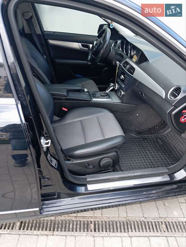 Универсал Mercedes-Benz C-Class 2012 в Стрые фото 3 Универсал Mercedes-Benz C-Class 2012 в Стрые