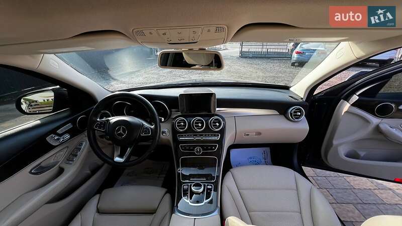 Седан Mercedes-Benz C-Class 2017 в Львове