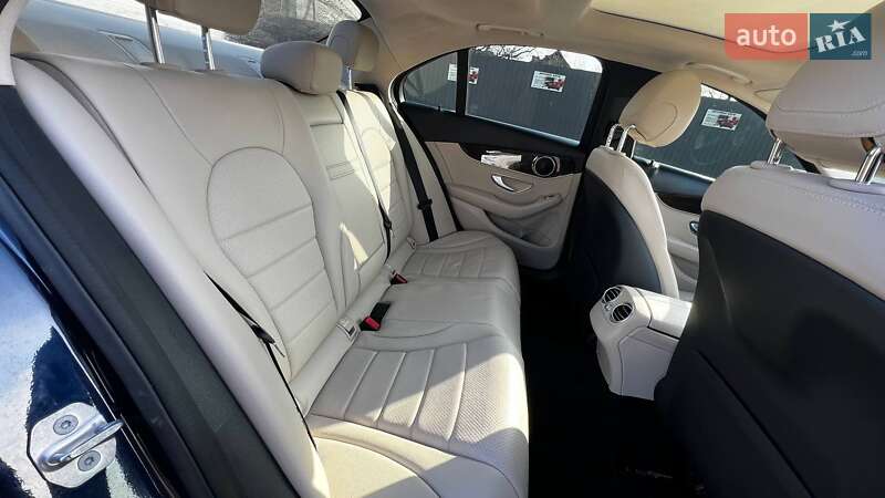 Седан Mercedes-Benz C-Class 2017 в Львове