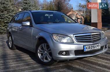 Універсал Mercedes-Benz C-Class 2010 в Краматорську