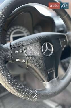 Купе Mercedes-Benz C-Class 2003 в 