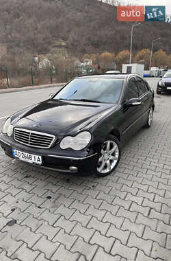 Седан Mercedes-Benz C-Class 2003 в Мукачевому