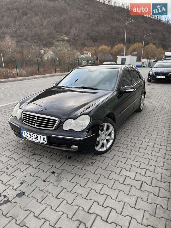 Седан Mercedes-Benz C-Class 2003 в Мукачево