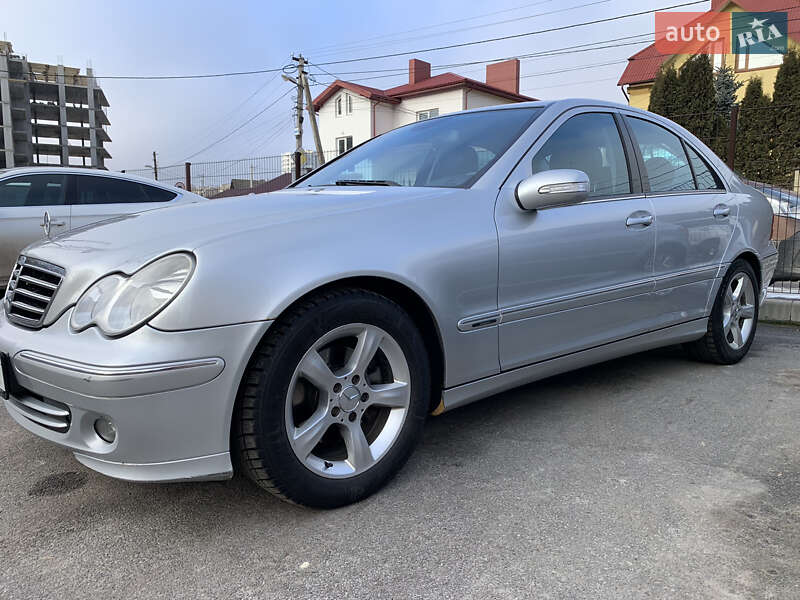 Седан Mercedes-Benz C-Class 2005 в Тернополе