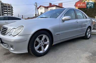 Седан Mercedes-Benz C-Class 2005 в 