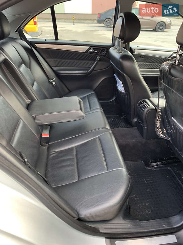 Седан Mercedes-Benz C-Class 2005 в Тернополе