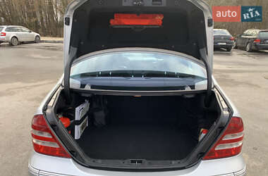 Седан Mercedes-Benz C-Class 2005 в 