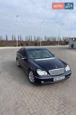 Седан Mercedes-Benz C-Class 2001 в Чернівцях