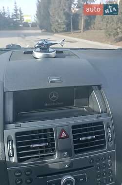 Универсал Mercedes-Benz C-Class 2010 в 