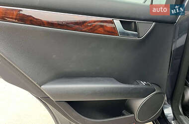 Седан Mercedes-Benz C-Class 2011 в 
