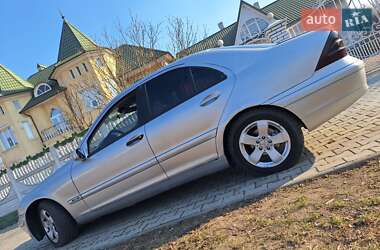 Седан Mercedes-Benz C-Class 2001 в Чернівцях