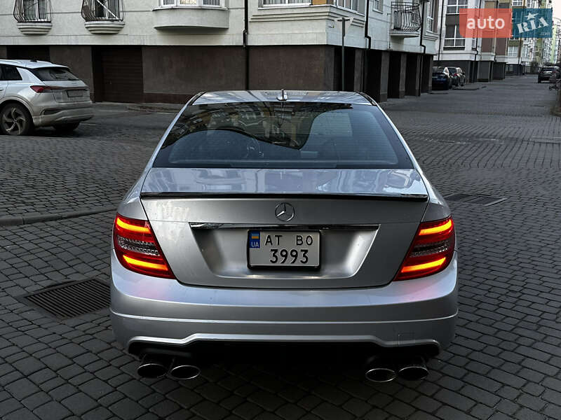 Седан Mercedes-Benz C-Class 2012 в Коломые