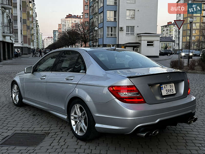 Седан Mercedes-Benz C-Class 2012 в Коломые