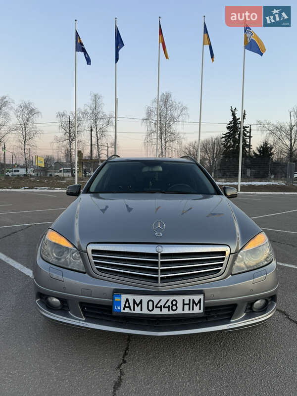 Универсал Mercedes-Benz C-Class 2010 в Житомире фото 2 Универсал Mercedes-Benz C-Class 2010 в Житомире