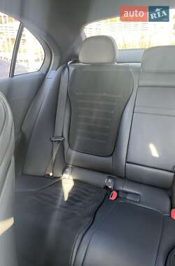 Седан Mercedes-Benz C-Class 2022 в 