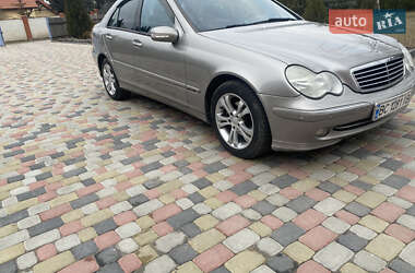 Седан Mercedes-Benz C-Class 2004 в Львові