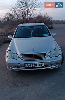 Седан Mercedes-Benz C-Class 2003 в 