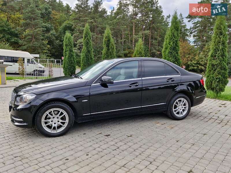 Седан Mercedes-Benz C-Class 2011 в Бучаче фото 2 Седан Mercedes-Benz C-Class 2011 в Бучаче