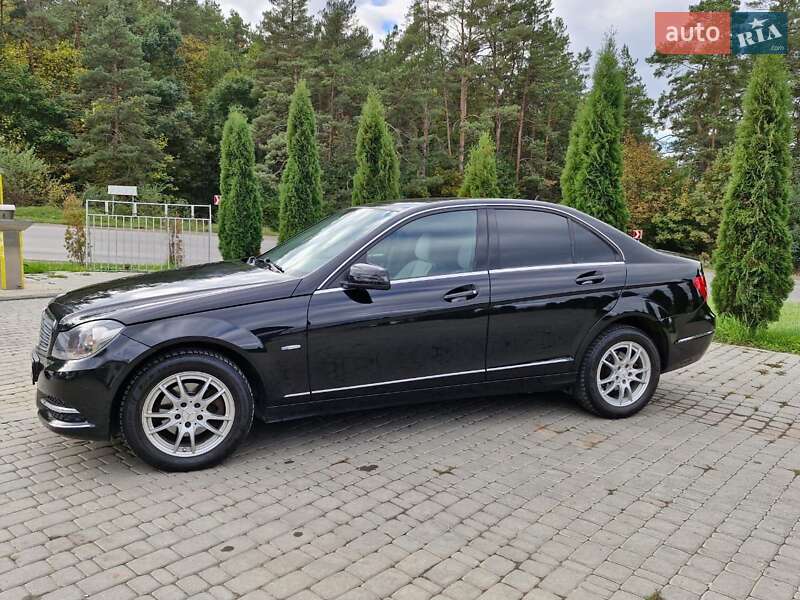 Mercedes-Benz C-Class 2011