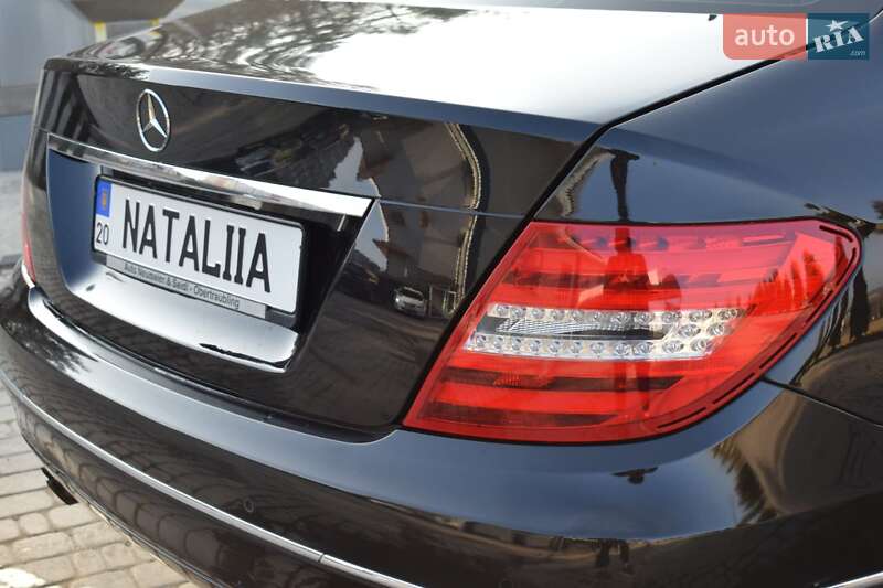 Седан Mercedes-Benz C-Class 2011 в Бучаче фото 10 Седан Mercedes-Benz C-Class 2011 в Бучаче
