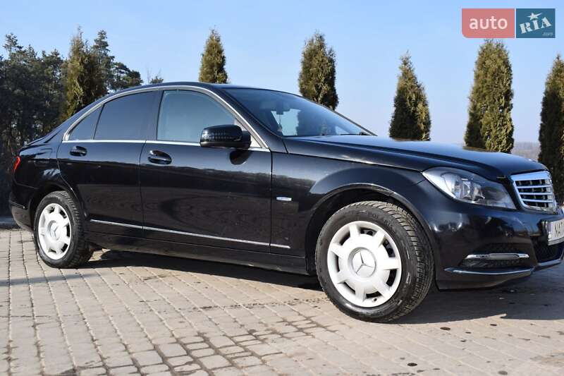 Седан Mercedes-Benz C-Class 2011 в Бучаче фото 25 Седан Mercedes-Benz C-Class 2011 в Бучаче