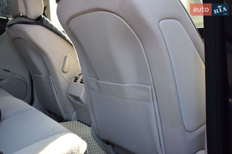 Седан Mercedes-Benz C-Class 2011 в Бучаче фото 34 Седан Mercedes-Benz C-Class 2011 в Бучаче