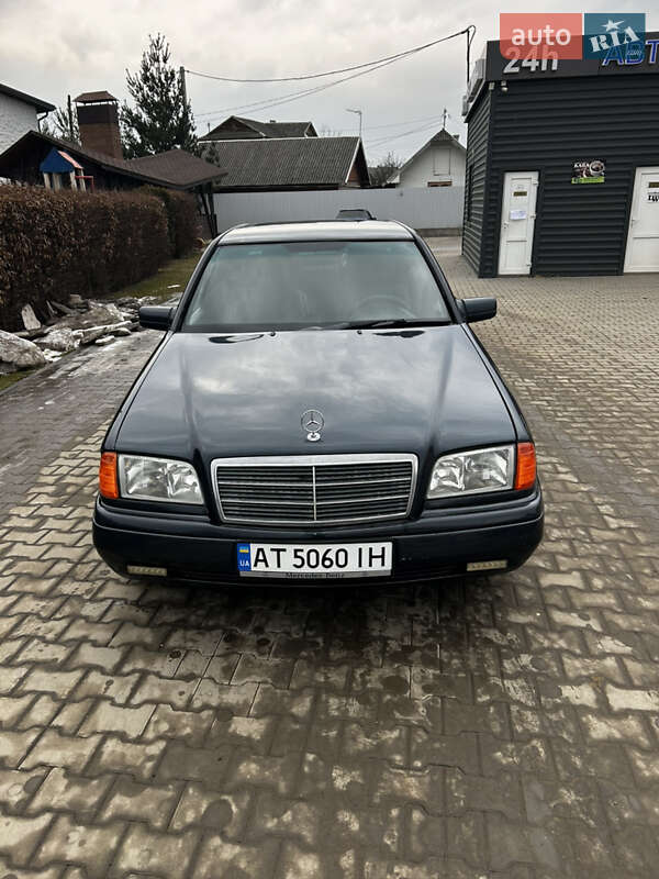 Седан Mercedes-Benz C-Class 1999 в Косові