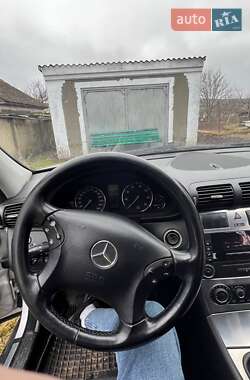 Универсал Mercedes-Benz C-Class 2004 в 