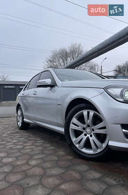 Седан Mercedes-Benz C-Class 2013 в Дніпрі