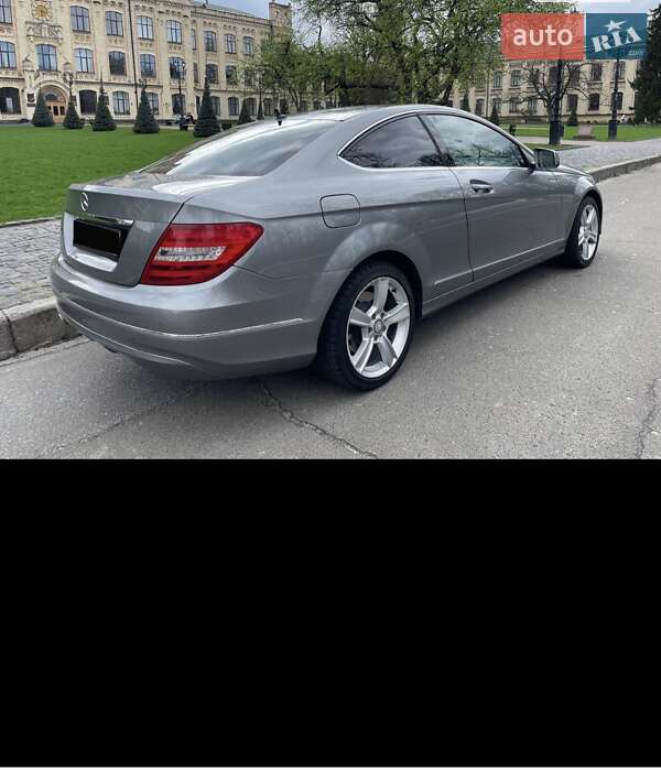 Купе Mercedes-Benz C-Class 2011 в Киеве фото 6 Купе Mercedes-Benz C-Class 2011 в Киеве