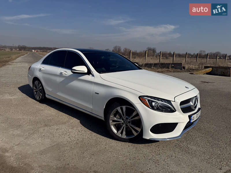 Седан Mercedes-Benz C-Class 2017 в Киеве