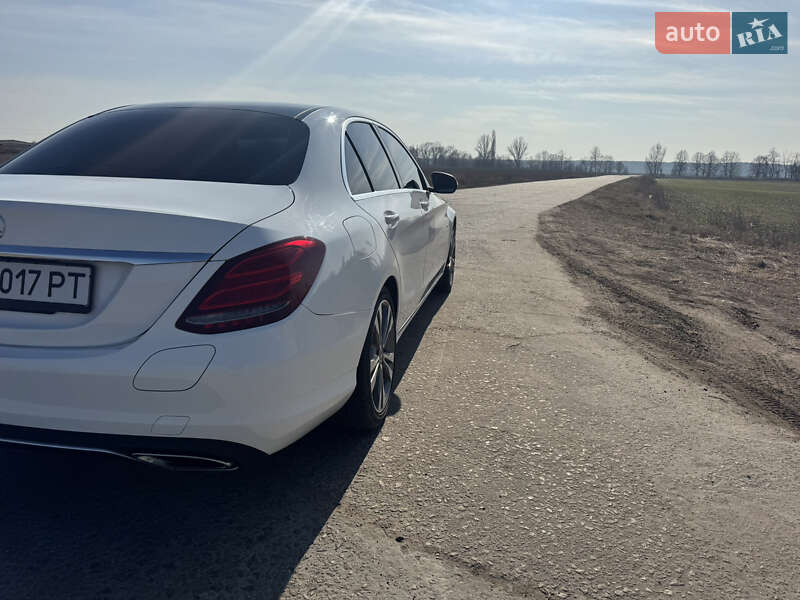 Седан Mercedes-Benz C-Class 2017 в Киеве