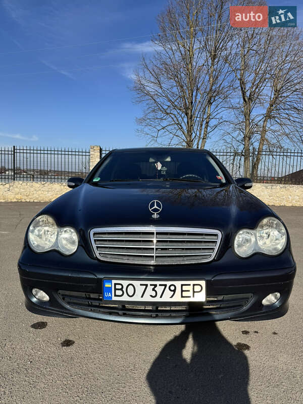 Седан Mercedes-Benz C-Class 2004 в Збараже