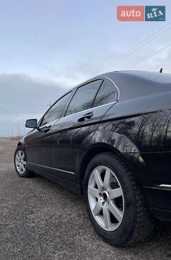 Седан Mercedes-Benz C-Class 2011 в 
