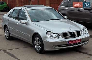 Седан Mercedes-Benz C-Class 2004 в Чернігові