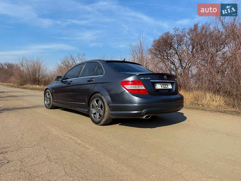 Седан Mercedes-Benz C-Class 2008 в Кривом Роге
