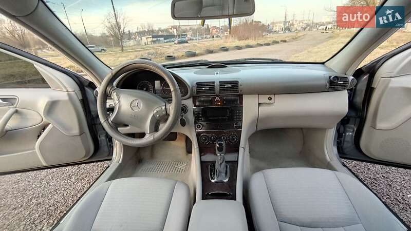 Универсал Mercedes-Benz C-Class 2004 в Львове