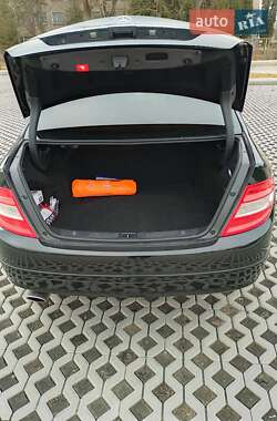 Седан Mercedes-Benz C-Class 2009 в 