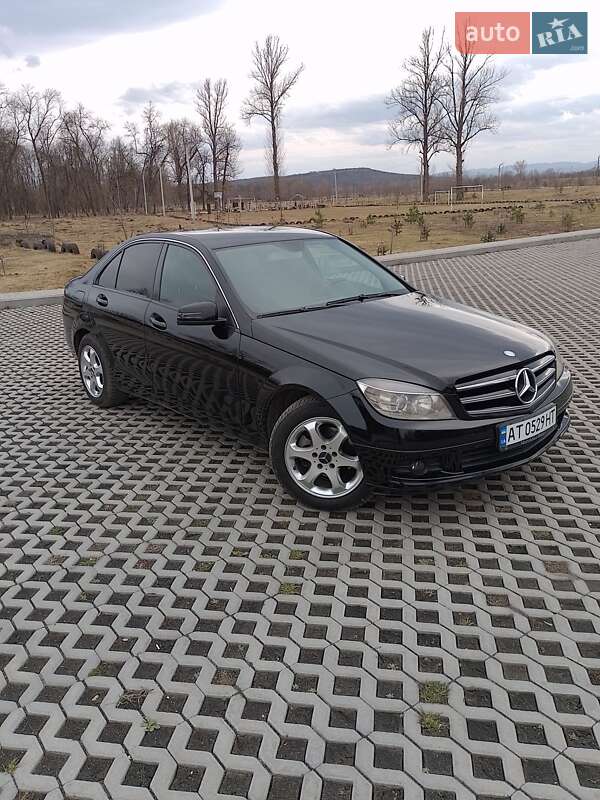 Седан Mercedes-Benz C-Class 2009 в 