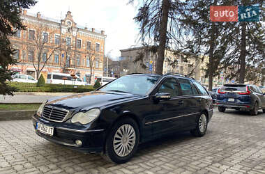 Універсал Mercedes-Benz C-Class 2002 в Запоріжжі