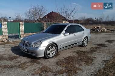 Седан Mercedes-Benz C-Class 2002 в 
