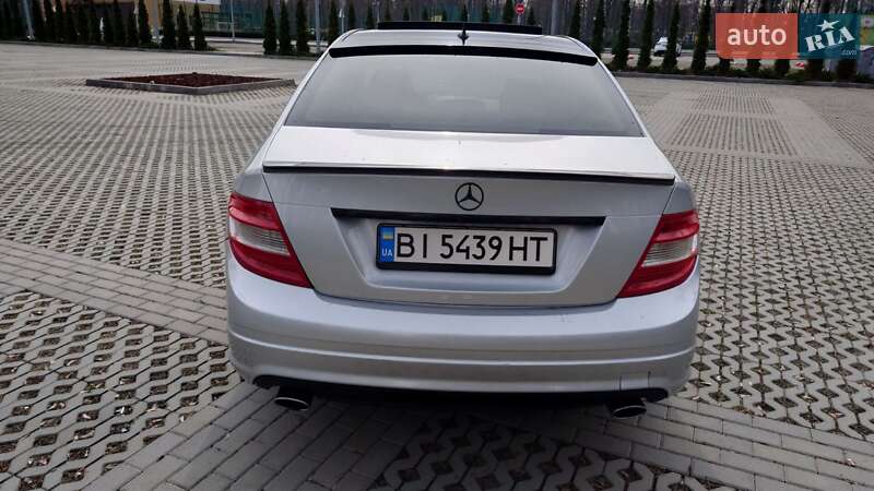 Седан Mercedes-Benz C-Class 2010 в Харкові