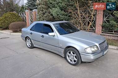 Седан Mercedes-Benz C-Class 1997 в Дніпрі