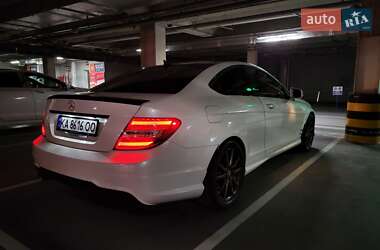 Купе Mercedes-Benz C-Class 2013 в Києві